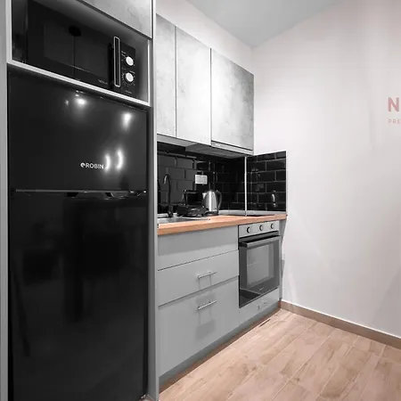 Level 2, Nilie Hospitality Mgmt Apartment *